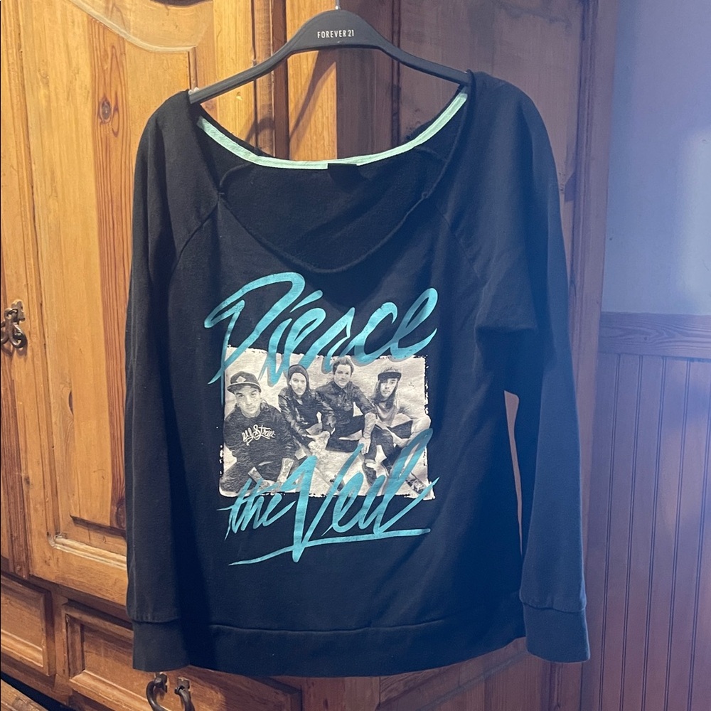 Forever 21 Black Graphic Sweatshirt wide neck off the shoulder size medium